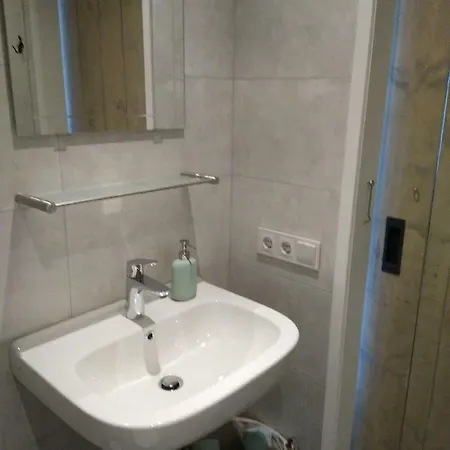 فندق مبيت وإفطار Langs De Maas
